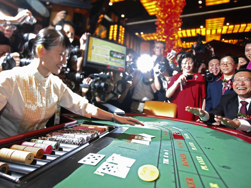 Singapore opens first casino on auspicious start of Chinese New Year